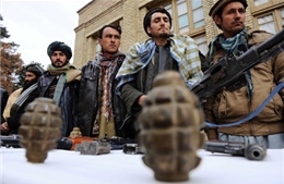 Nhà Trắng kêu gọi Taliban hạ vũ khí